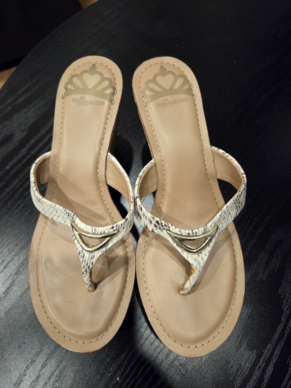 Fergalicious Women's Cream Snake-Print Thong Sandals